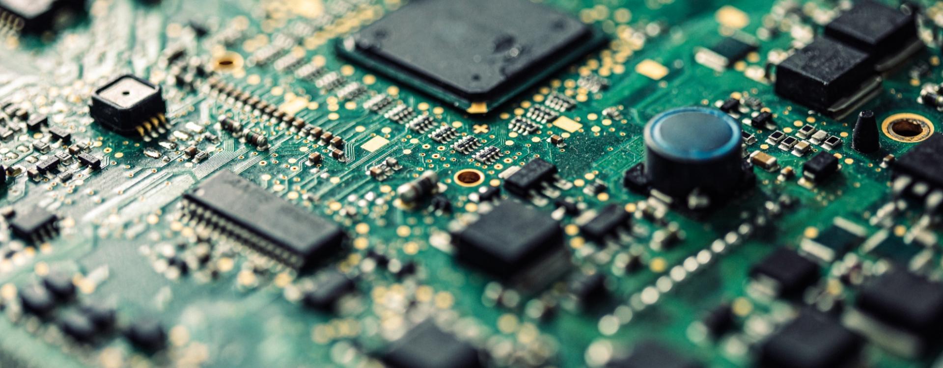 Układ elektorniczny